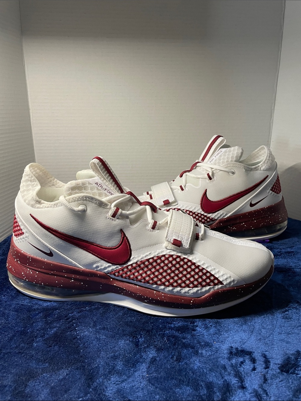 Nike Air Force Max low TB Pro size 14M White and burgundy Basketball Shoes.